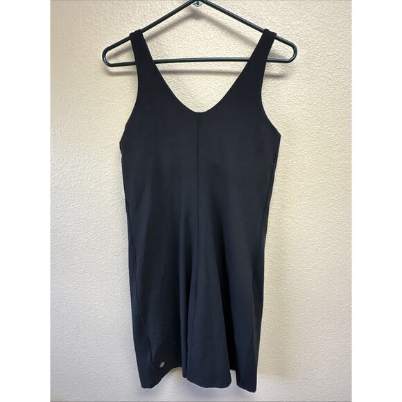 Athleta NWT Women's Transcend Dress Medium Black Athleisure Sporty Simple - Picture 5 of 11